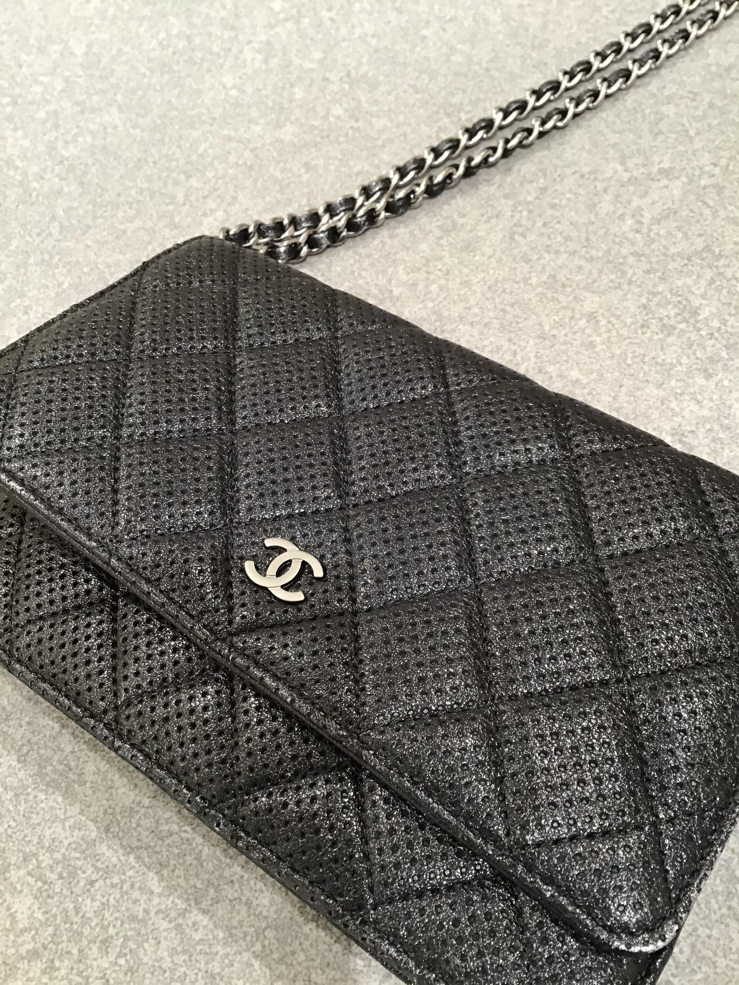 CHANEL　ミニチェーンウォレット　セール