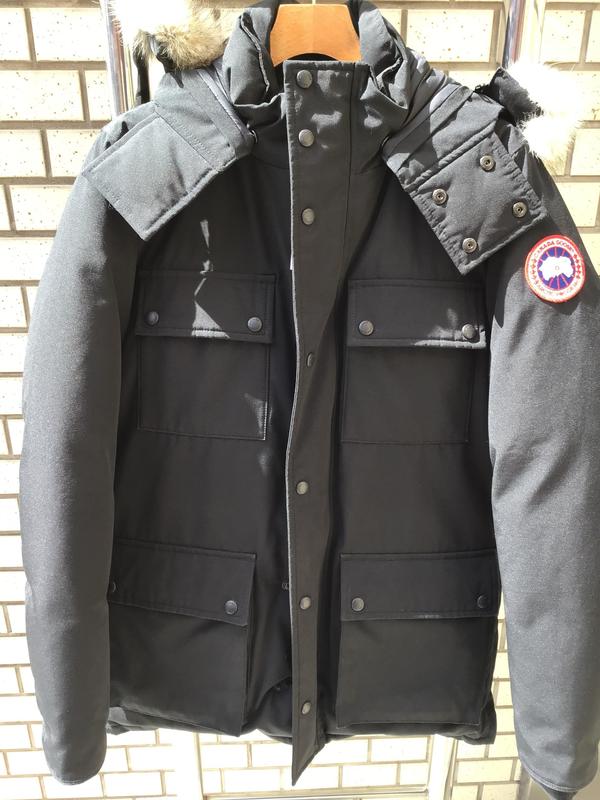 CANADA GOOSE　ダウンジャケット