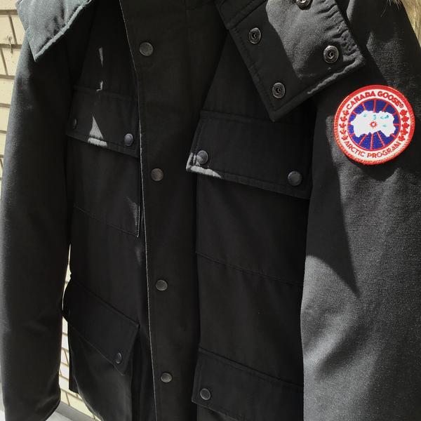 CANADA GOOSE　ダウンジャケット