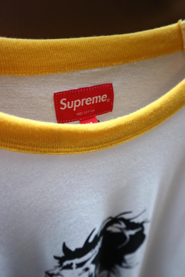 SUPREME Tシャツ