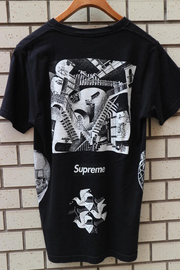 SUPREME Tシャツ