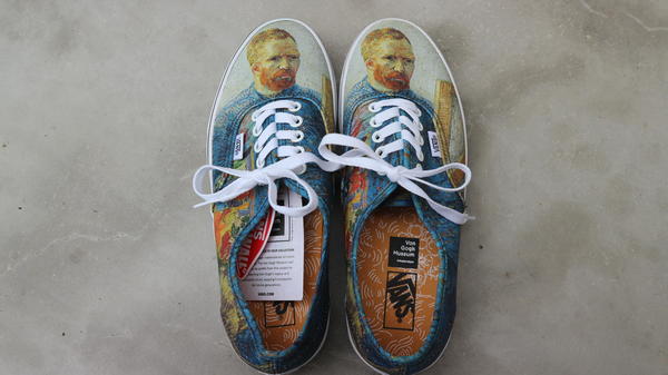 VANS スニーカー