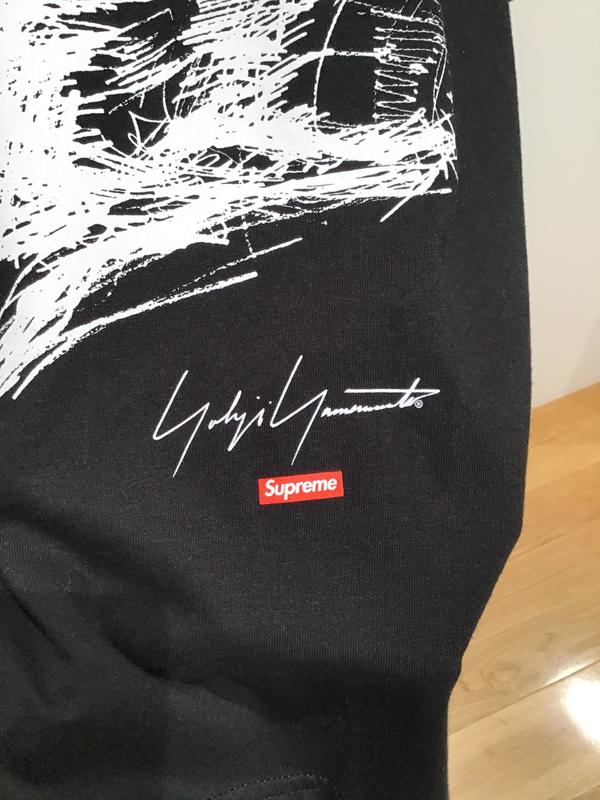 SUPREME　Tシャツ