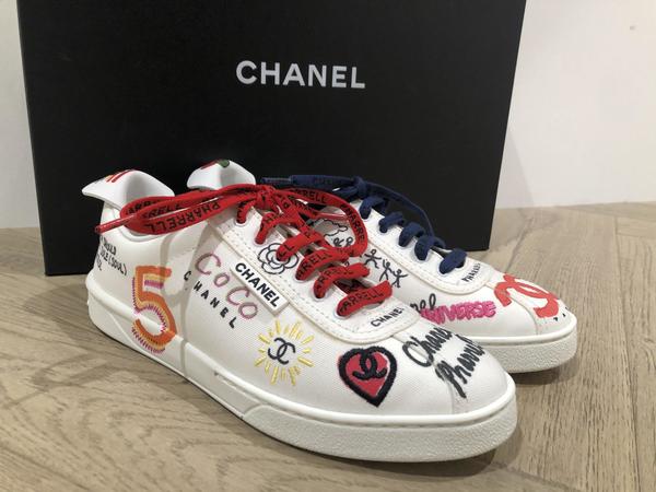 CHANEL Pharrell Williams スニーカー