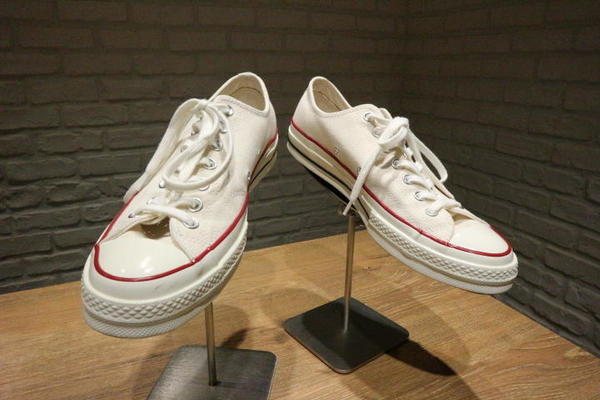 CONVERSE　スニーカー