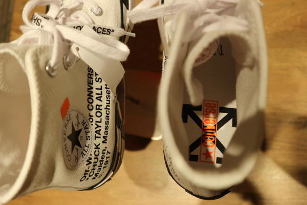 OFF-WHITE × CONVERSE