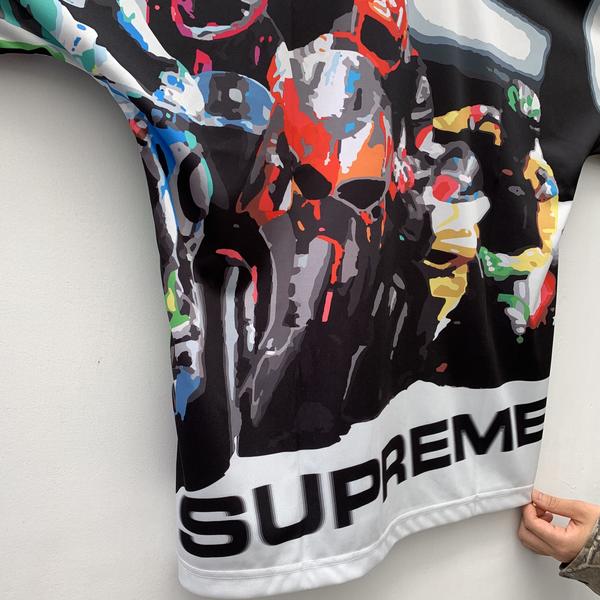 Supreme　Tシャツ