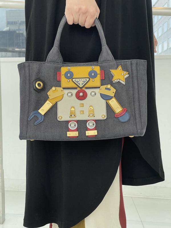 PRADA トートバッグ