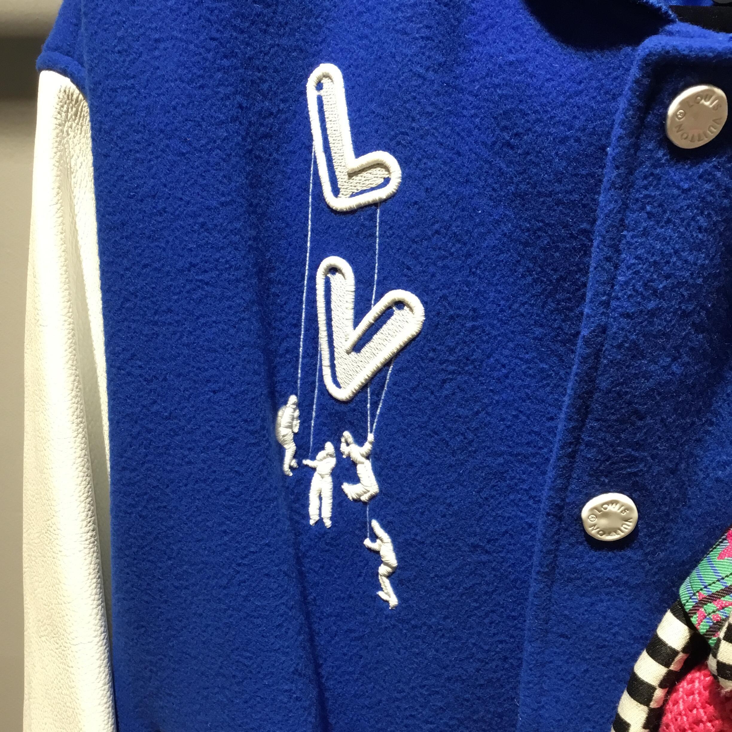 LOUIS VUITTON ブルゾン