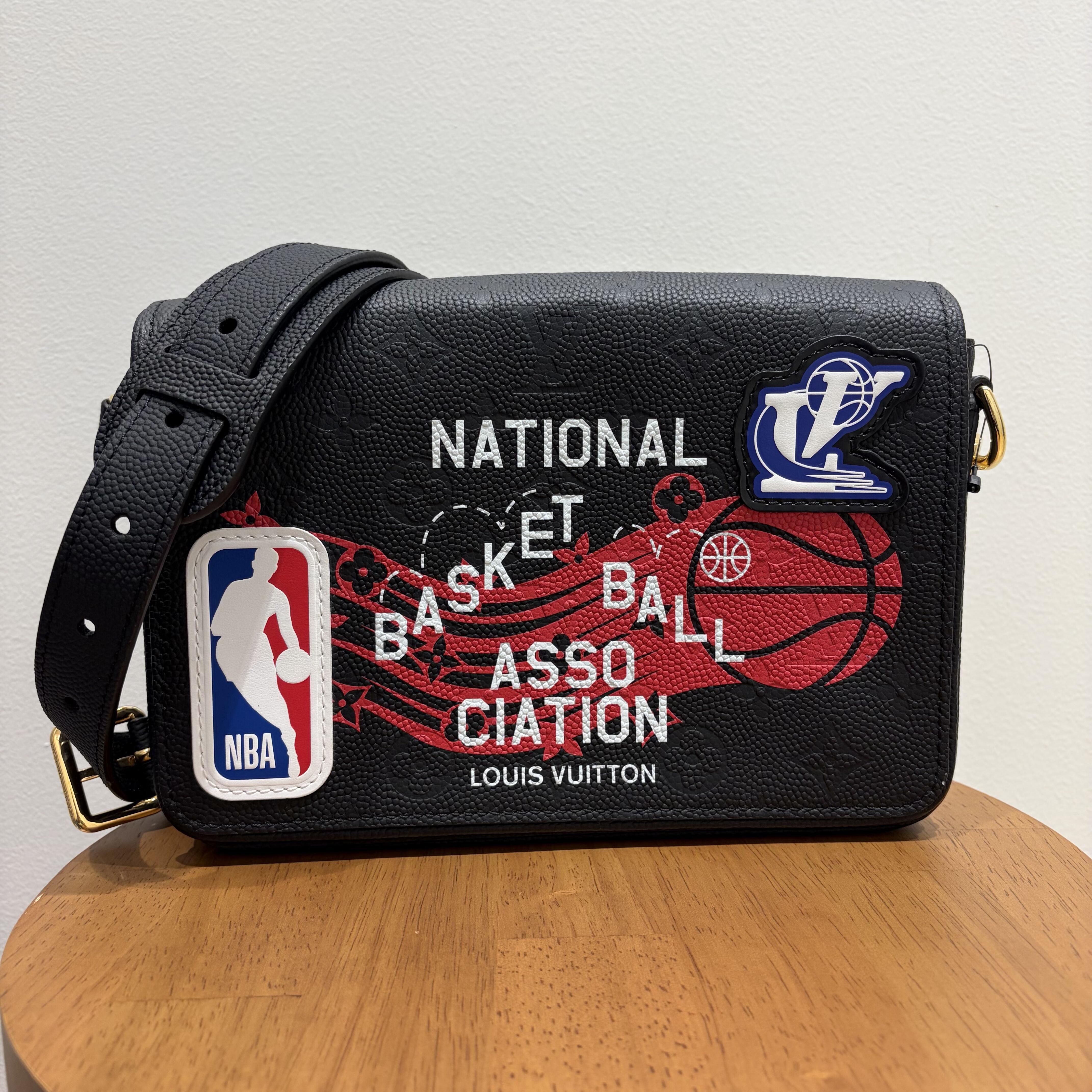 LOUIS VUITTON バッグ