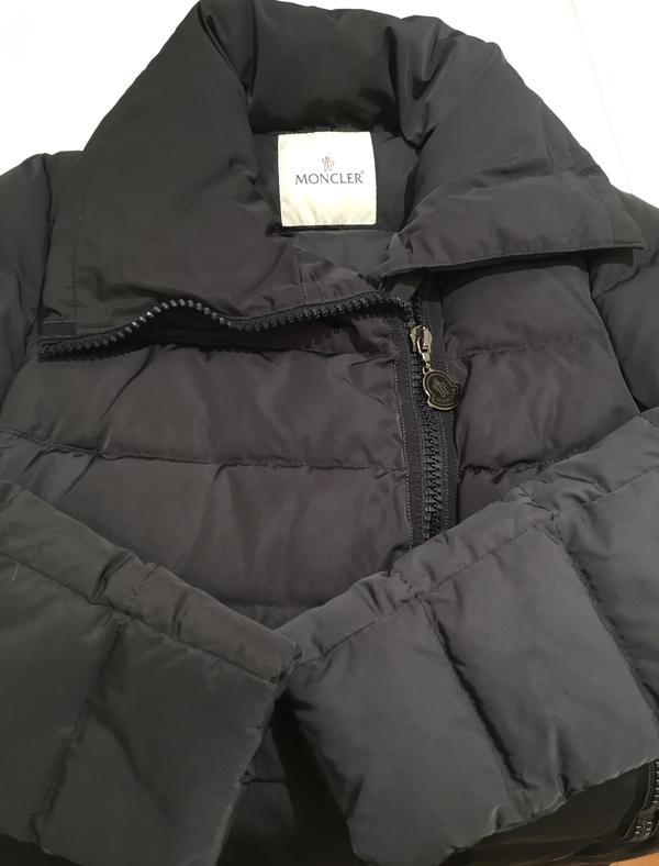  MONCLER　ダウン