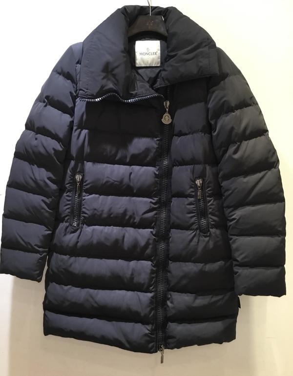  MONCLER　ダウン