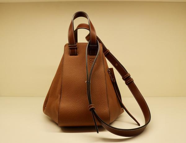 LOEWEバッグ