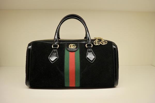 GUCCIバッグ