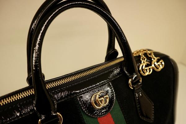 GUCCIバッグ