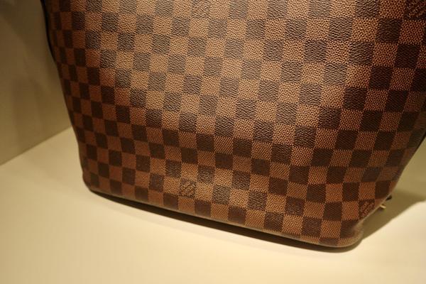 LOUIS VUITTON バッグ