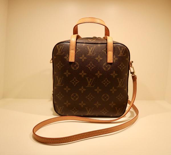 LOUIS VUITTON バッグ