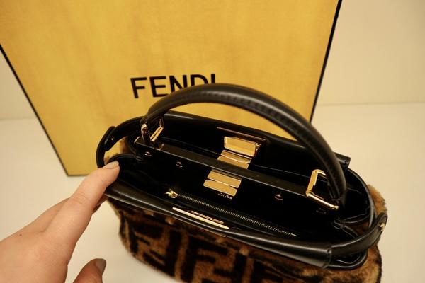 FENDIバッグ