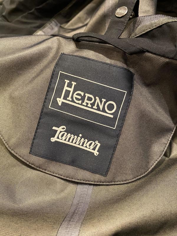 HERNO　ブルゾン