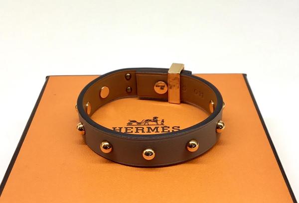 HERMESレザーブレスレット