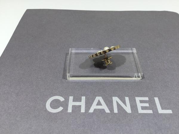 CHANELブローチ