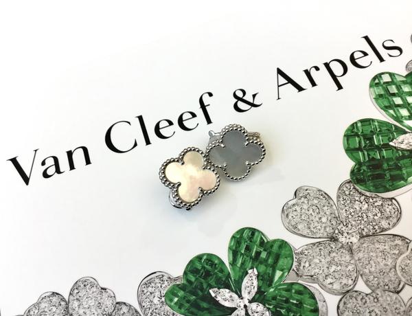 Van Cleef &Arpelesのアルハンブラ　ピアス、イヤリング