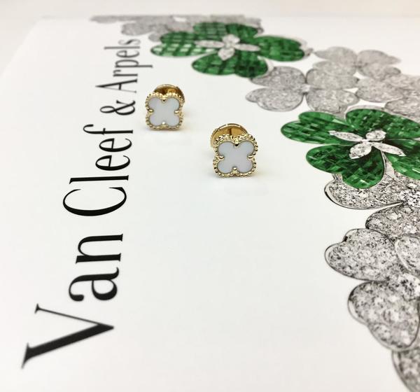 Van Cleef &Arpelesのアルハンブラ　ピアス、イヤリング