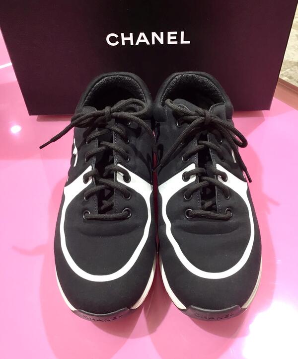 CHANELスニーカー