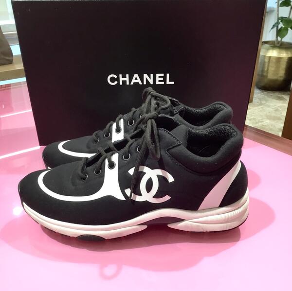 CHANELスニーカー