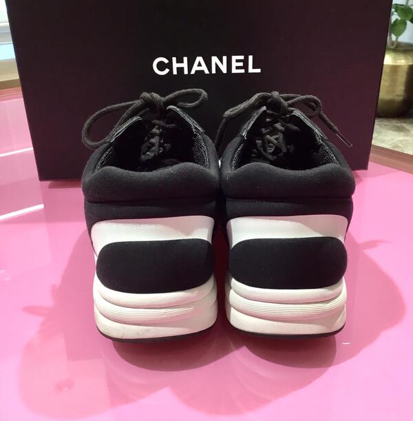 CHANELスニーカー