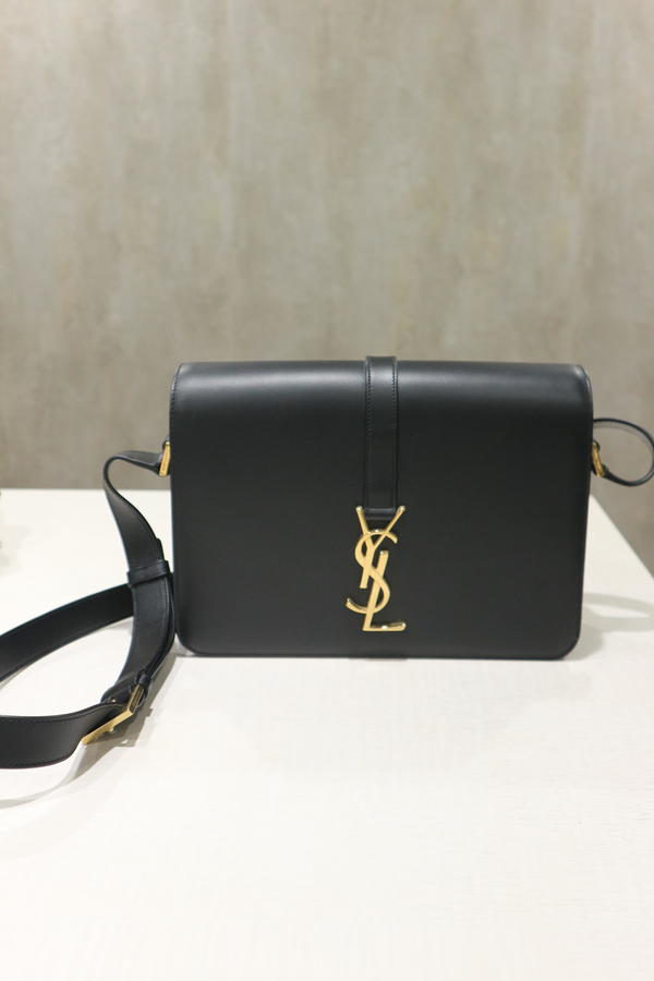 Saint Laurent Paris　バッグ