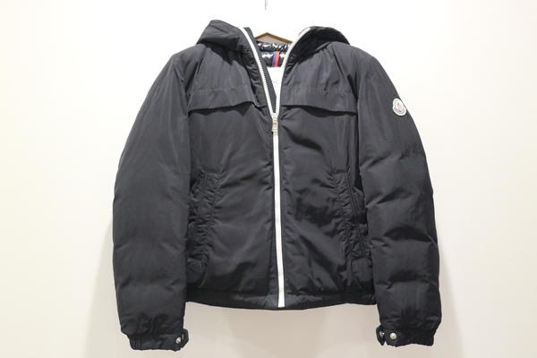 MONCLER　ブルゾン