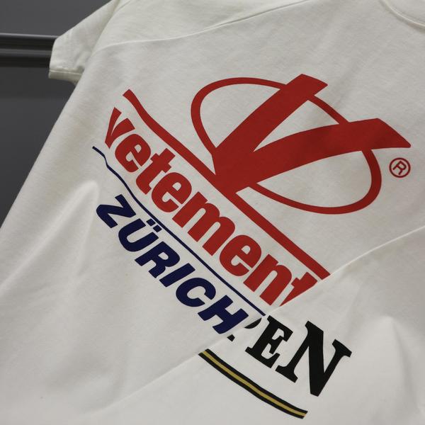 VETEMENTS　Tシャツ