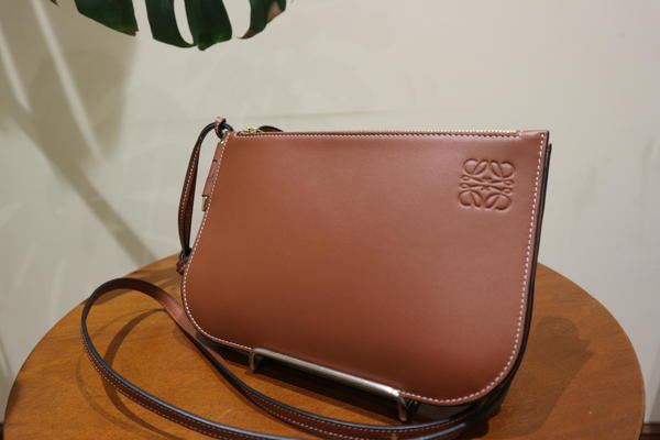 LOEWE　バッグ