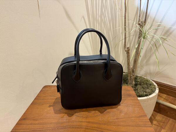 MAISON CANAU ハンドバッグのサムネイル画像