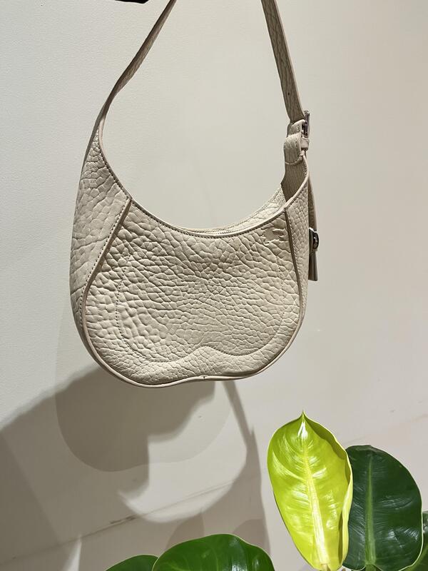 BURBERRY チェスバッグのサムネイル画像