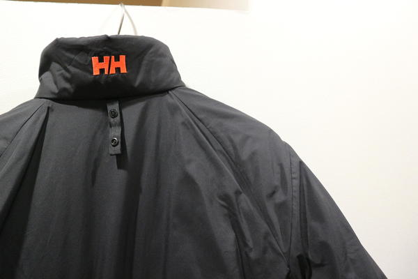 HELLY HANSEN　ブルゾン