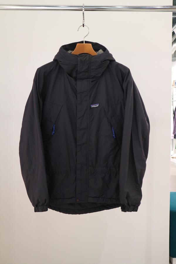 patagonia ナイロンパーカー