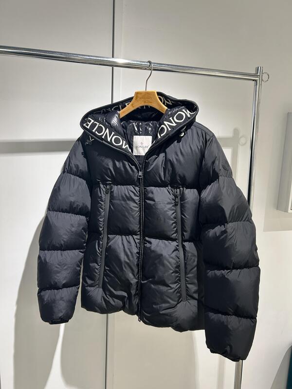 MONCLER　ブルゾン.JPG