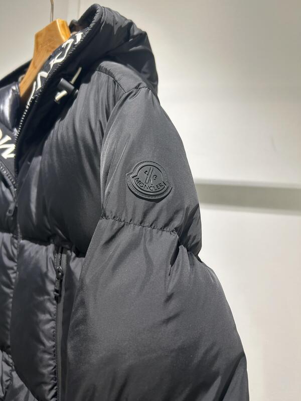 MONCLER　ブルゾン.JPG