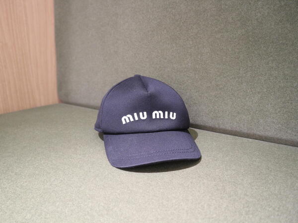 miumiu キャップ