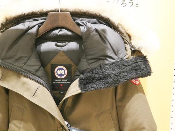 CANADA GOOSE　ダウンジャケット