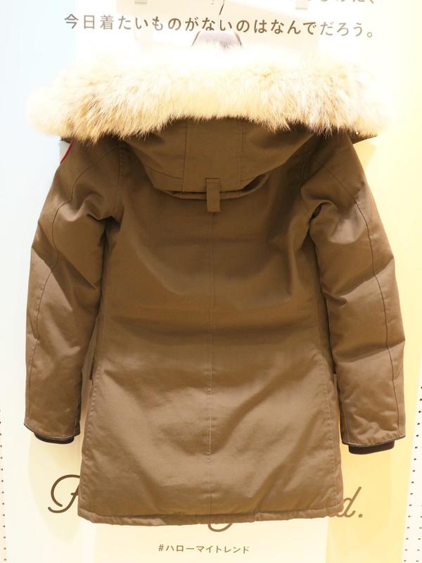 CANADA GOOSE　ダウンジャケット