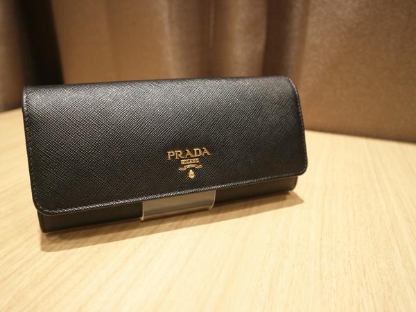 PRADA 財布