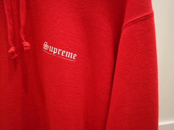 Supreme Tシャツ