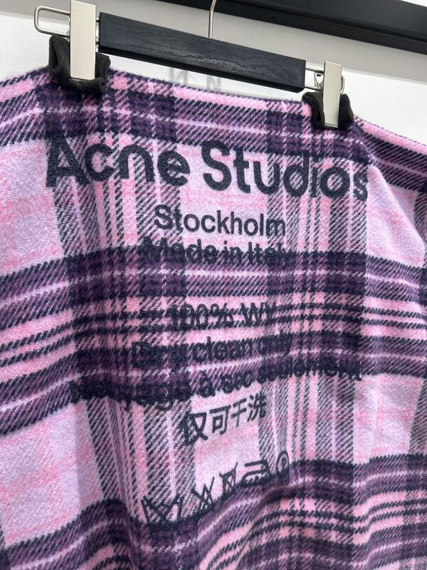 Acne Studious　マフラー