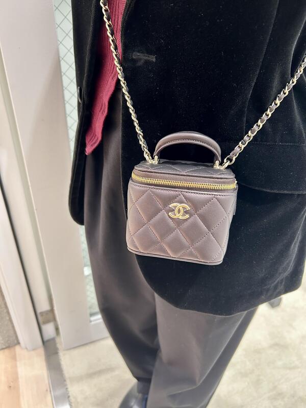 CHANEL　バニティバッグ