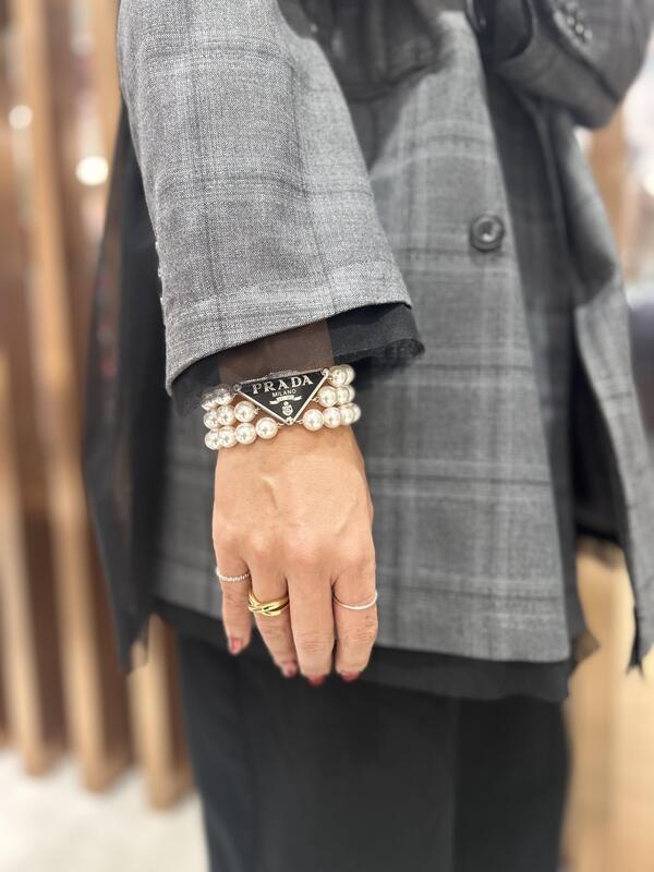 PRADA　パールブレスレット