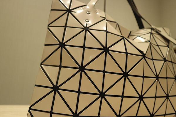 BAO BAO ISSEY MIYAKE バッグ