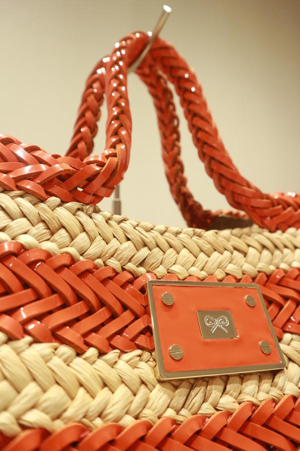 ANYA　HINDMARCH バッグ